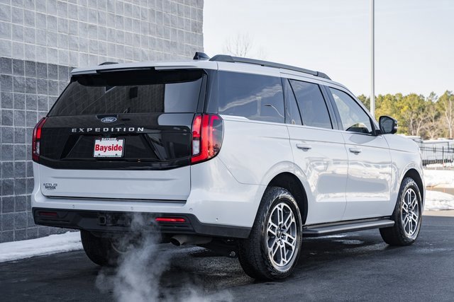 Certified 2025 Ford Expedition Active image 4