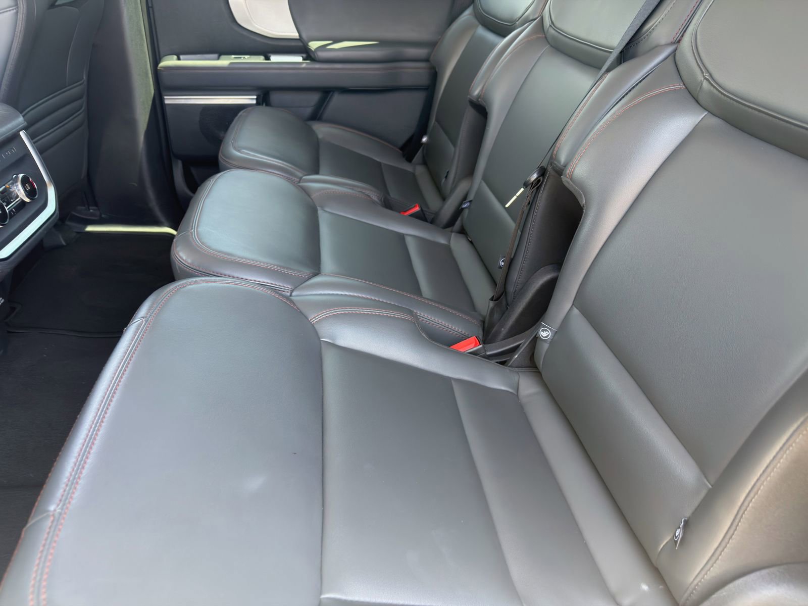 Certified 2025 Ford Expedition Active AWD/4WD image 18
