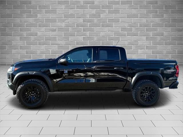 Used 2024 Chevrolet Colorado Trail Boss image 2