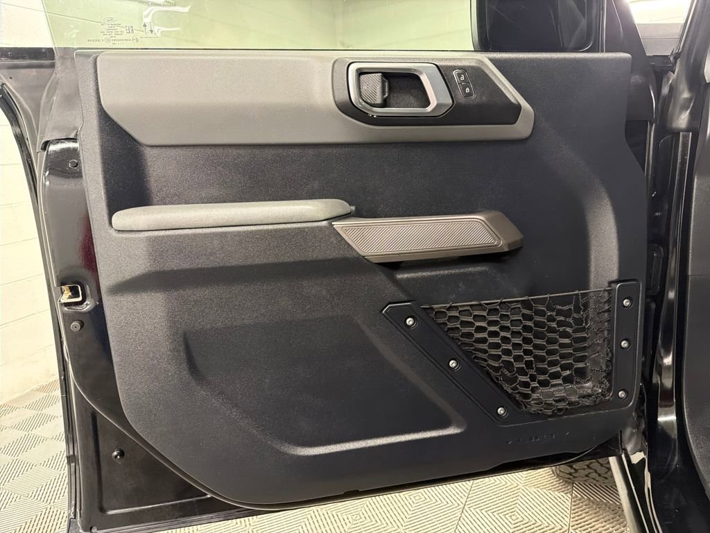 Certified 2022 Ford Bronco Black Diamond image 16