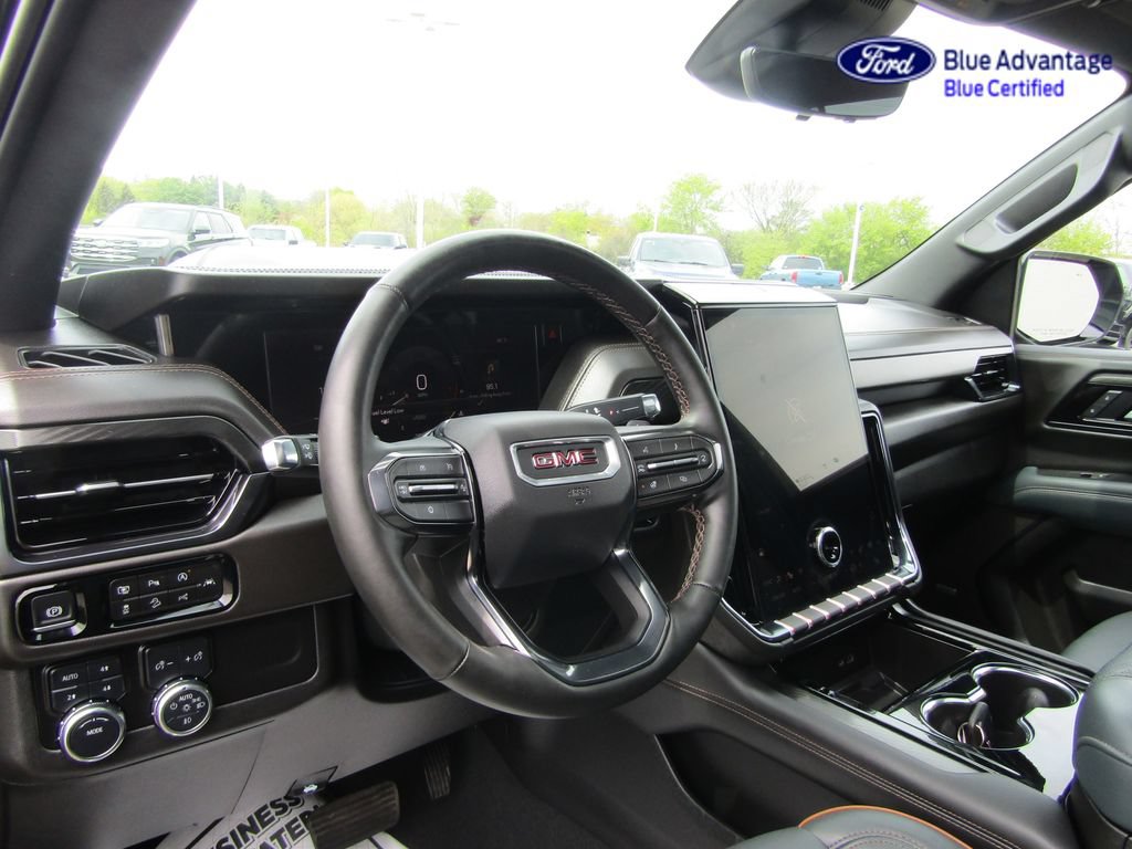 Used 2025 GMC Yukon XL AT4 w/ AT4 Premium Package AWD/4WD image 14
