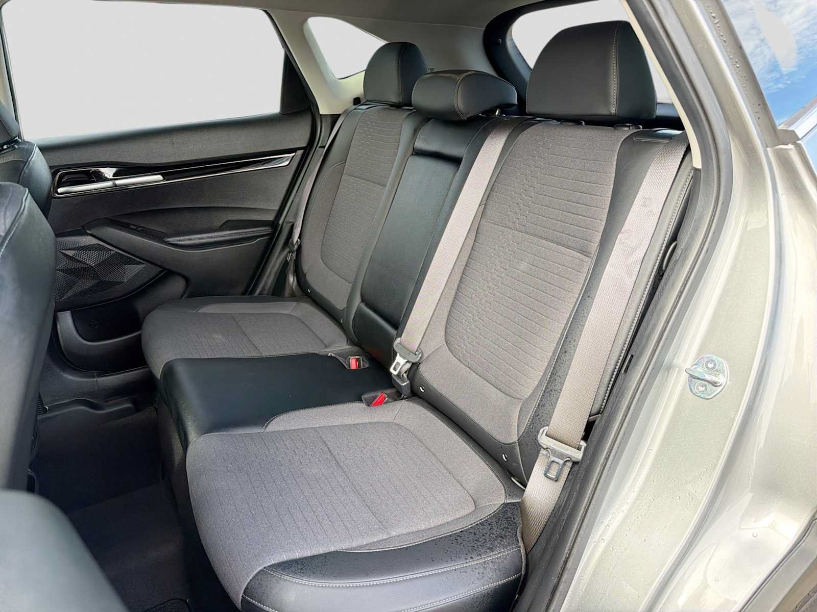 Used 2023 Kia Seltos S w/ Navigation Package AWD/4WD image 18
