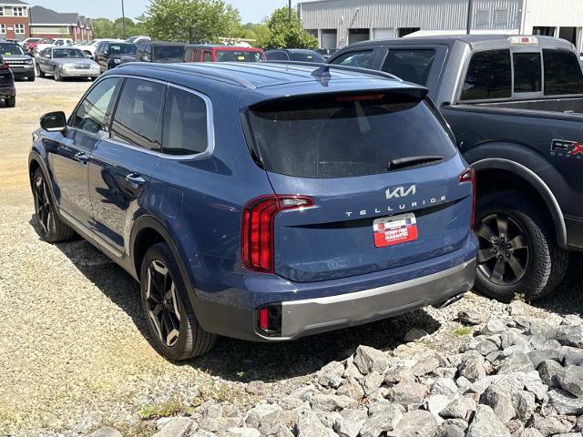 Used 2025 Kia Telluride S FWD image 5