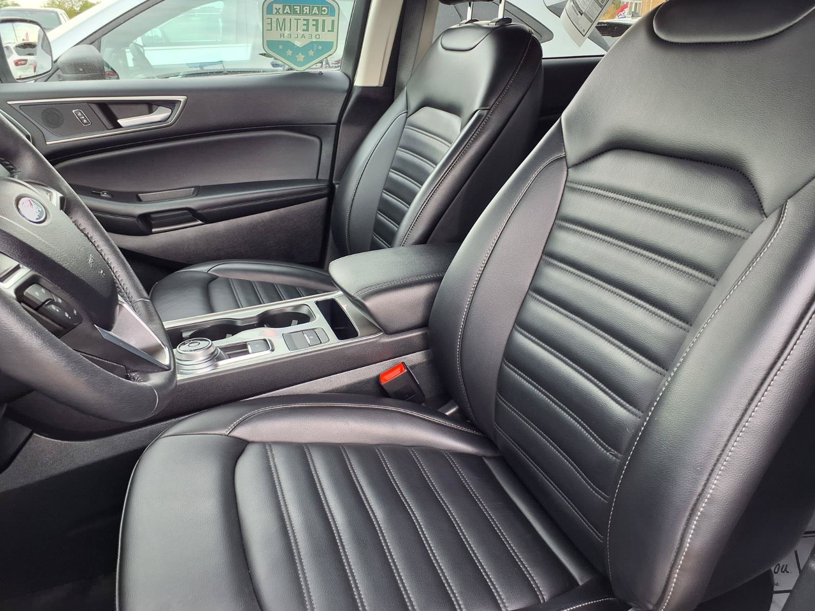 Certified 2024 Ford Edge SEL w/ Convenience Package AWD/4WD image 3