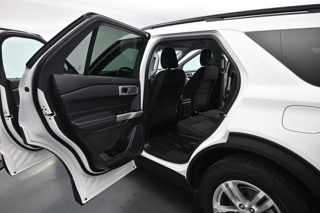 Certified 2023 Ford Explorer XLT RWD image 17