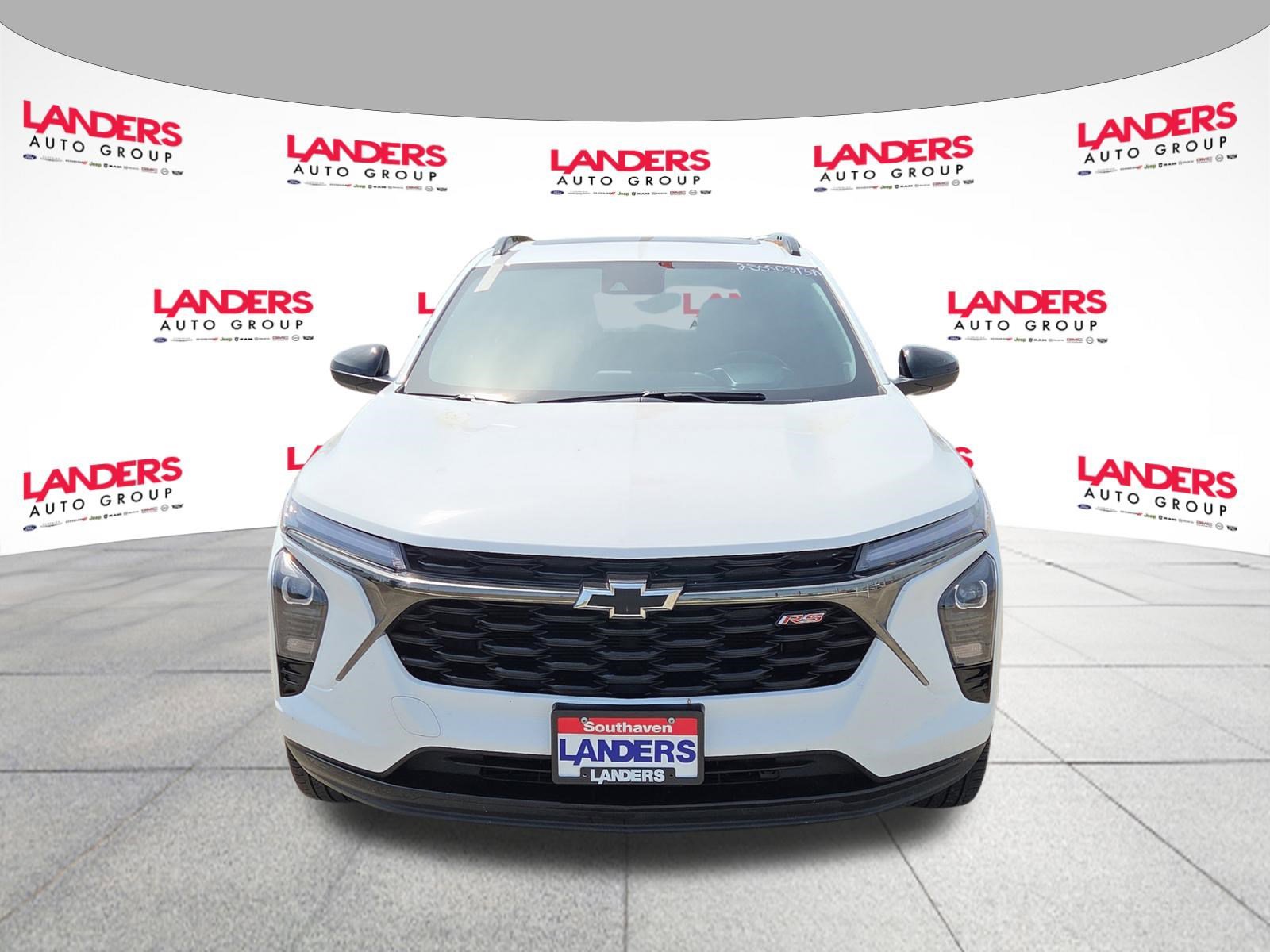 Used 2024 Chevrolet Trax RS w/ Sunroof Package FWD image 8