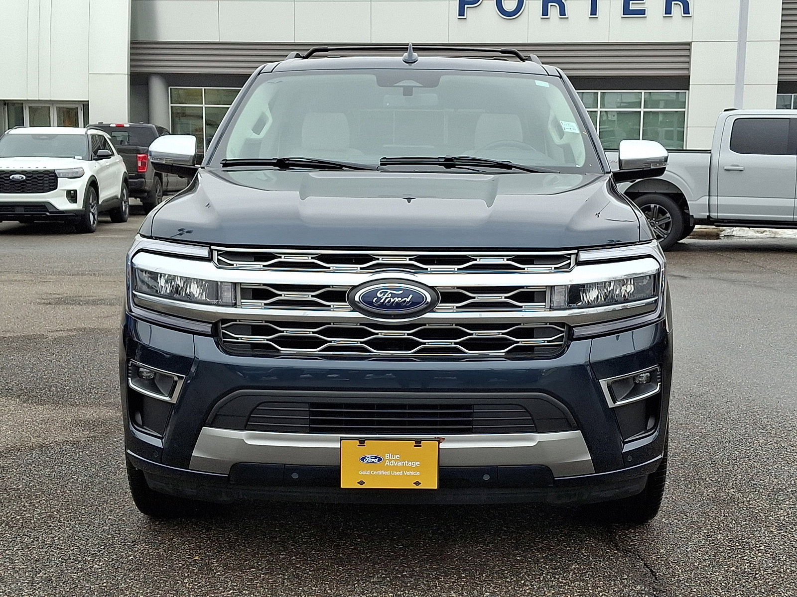 Certified 2024 Ford Expedition Platinum image 3