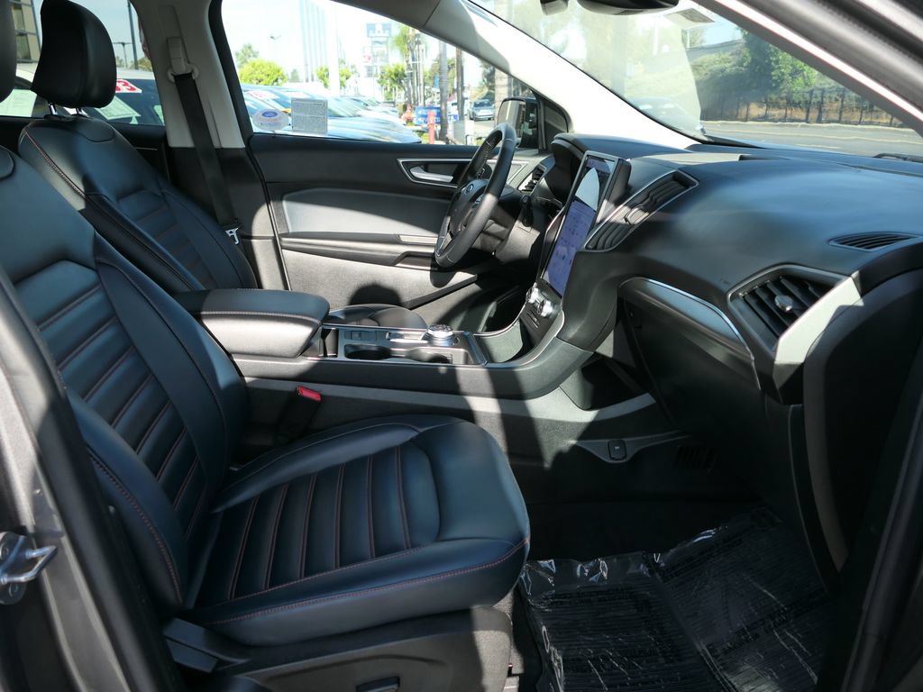 Certified 2024 Ford Edge SEL w/ Sport Appearance Package AWD/4WD image 29