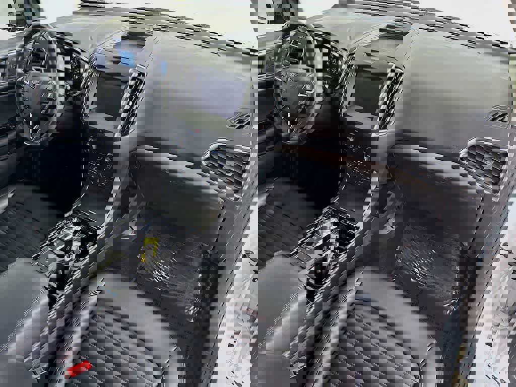 Certified 2020 Ford Edge SEL w/ Cold Weather Package image 32