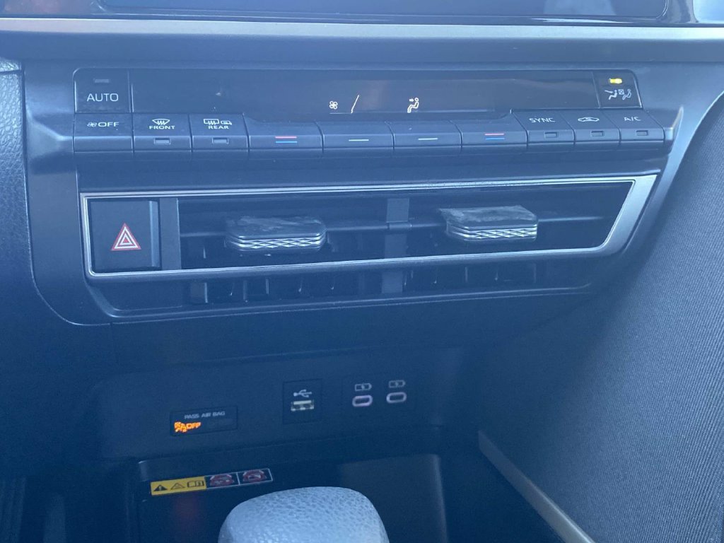 Used 2025 Toyota Camry LE FWD image 26