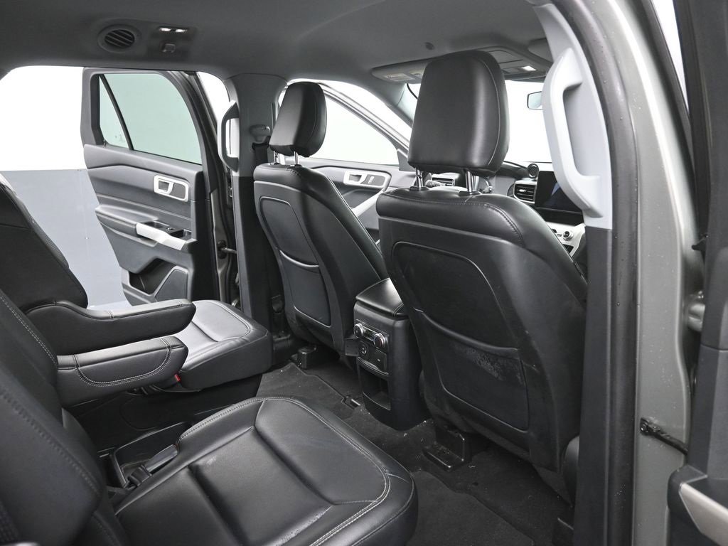 Certified 2020 Ford Explorer XLT w/ Equipment Group 202A image 12