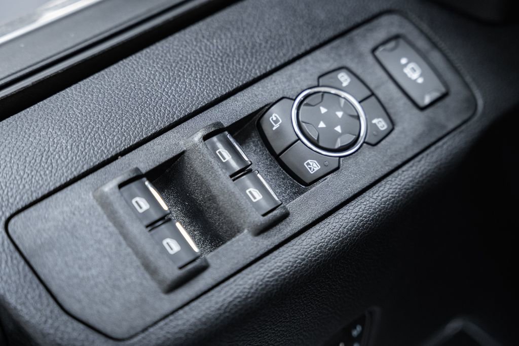 Certified 2020 Ford F350 Platinum w/ FX4 Off-Road Package image 49