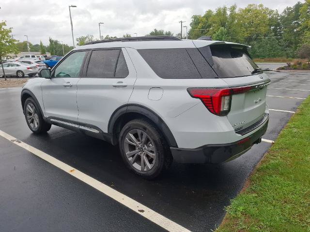 Certified 2025 Ford Explorer Active w/ Active Comfort Package AWD/4WD image 4