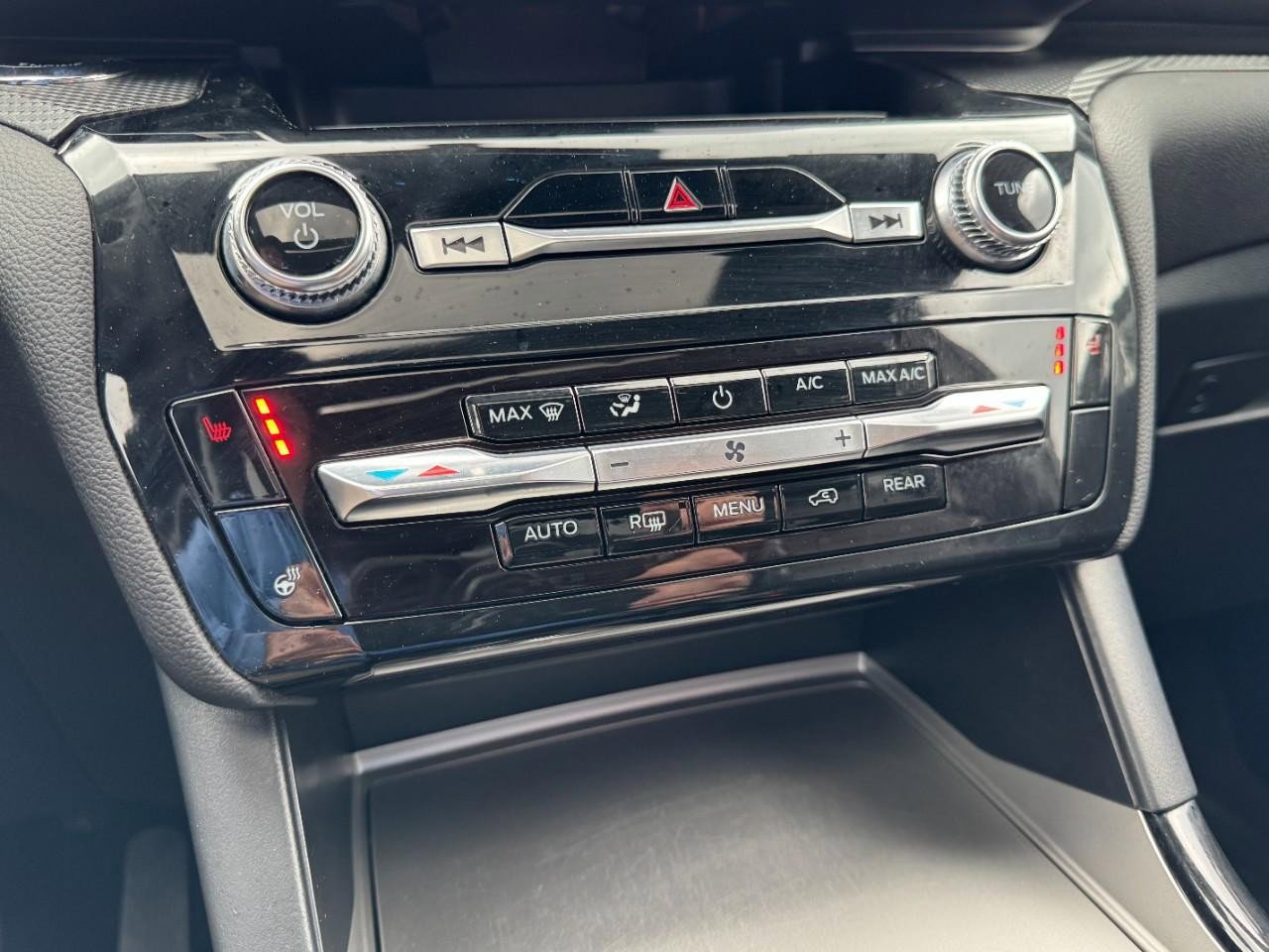 Certified 2024 Ford Explorer ST-Line w/ Class IV Trailer Tow Package image 20