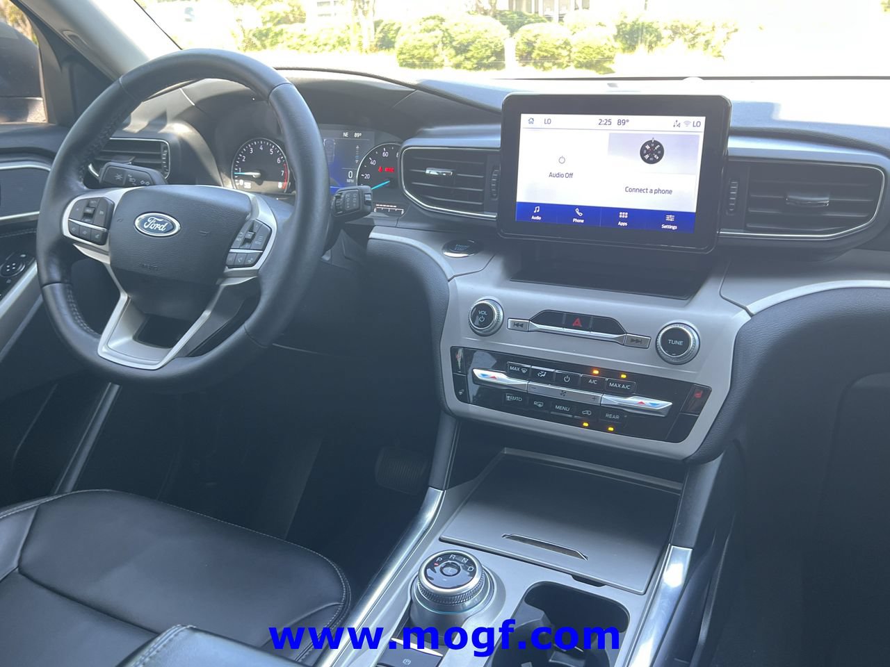 Certified 2023 Ford Explorer XLT w/ Equipment Group 202A RWD image 6