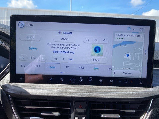 Certified 2024 Ford Escape Platinum w/ Premium Technology Package image 18