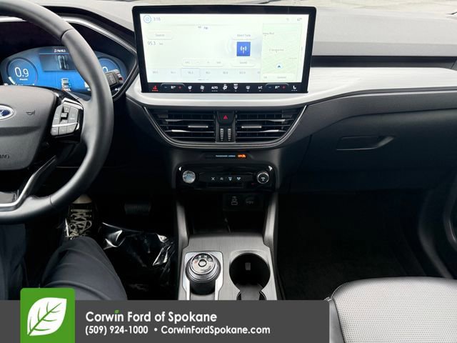 Certified 2025 Ford Escape Platinum image 28