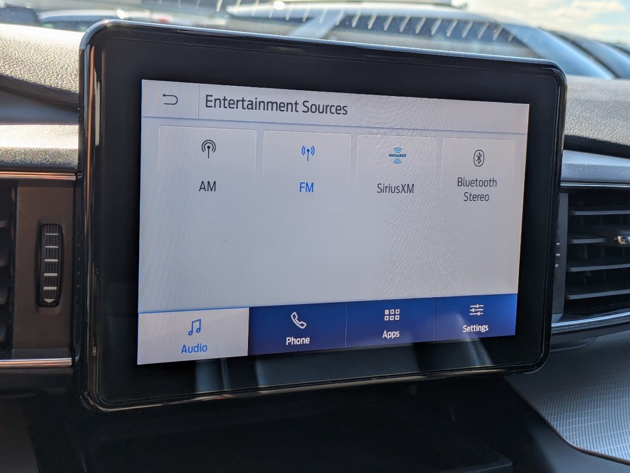 Certified 2020 Ford Explorer XLT w/ Equipment Group 202A AWD/4WD image 25