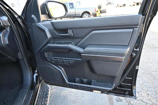 Used 2025 Toyota 4Runner SR5 AWD/4WD image 22