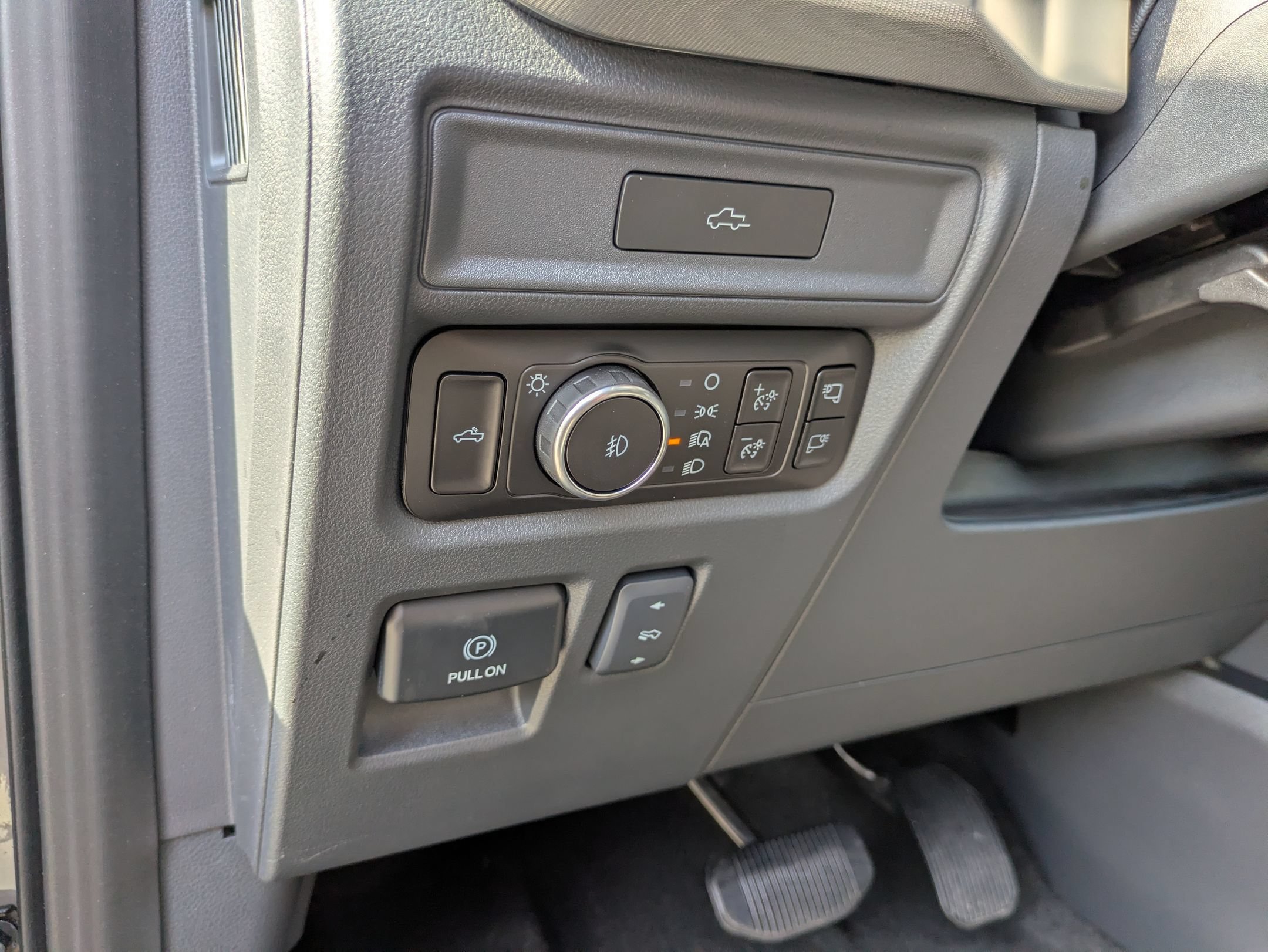 Certified 2026 Ford F150 Lariat w/ Equipment Group 502A High AWD/4WD image 18