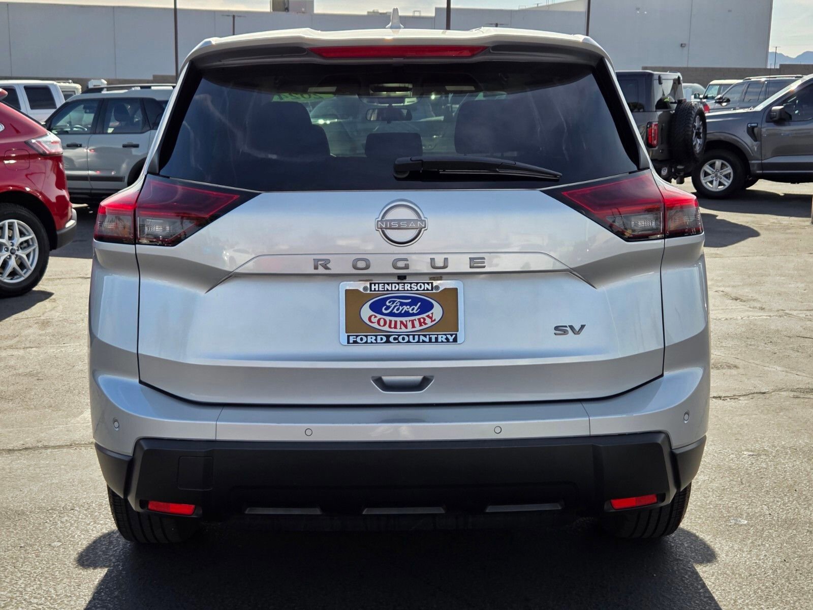 Used 2024 Nissan Rogue SV image 4