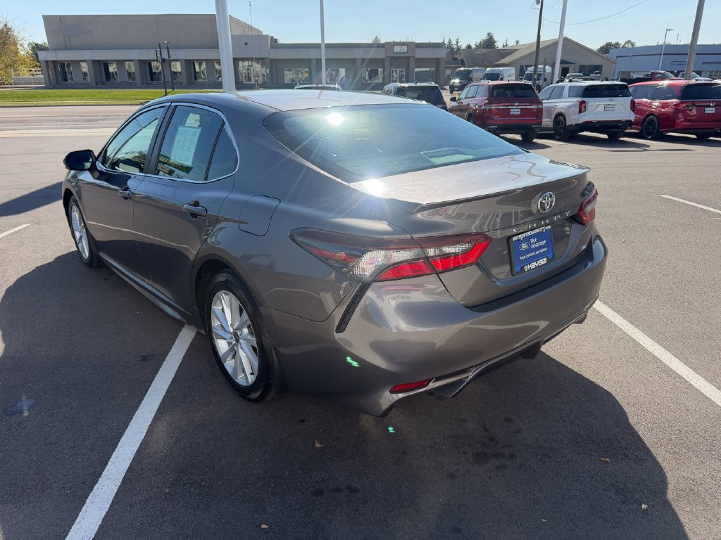 Used 2024 Toyota Camry SE FWD image 8