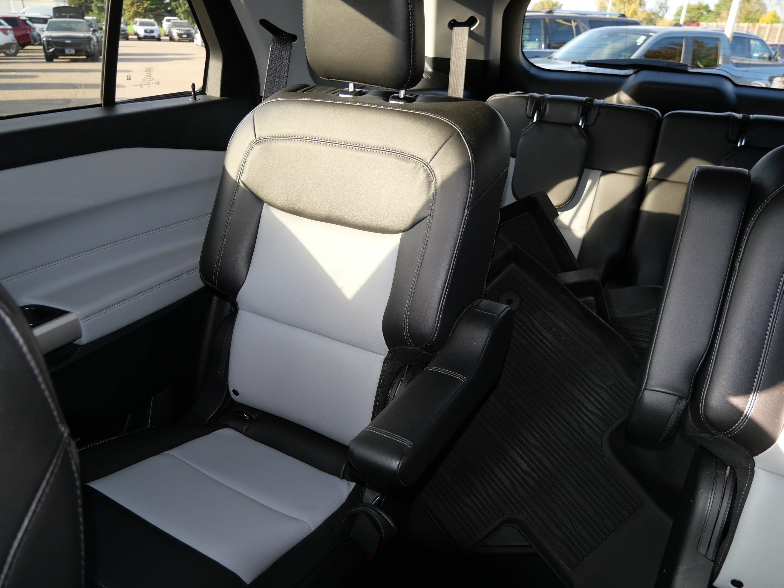 Certified 2023 Ford Explorer XLT w/ Equipment Group 202A AWD/4WD image 12