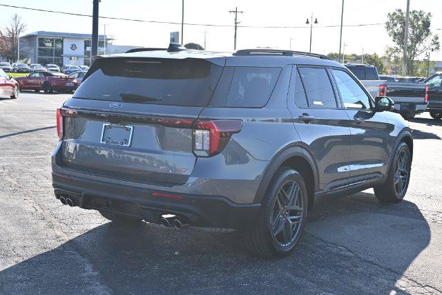 Certified 2025 Ford Explorer ST AWD/4WD image 9