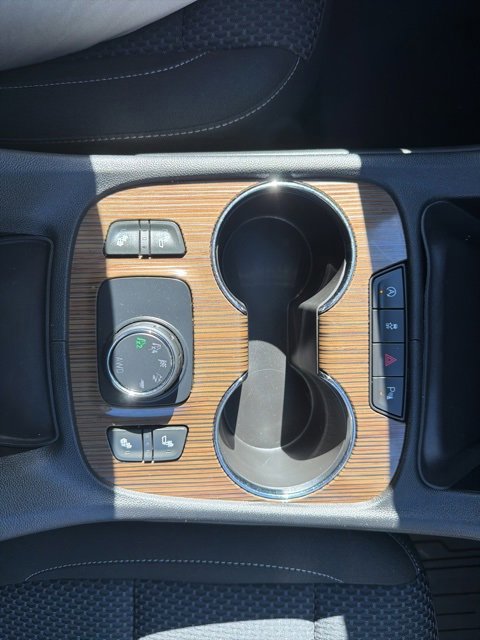 Used 2020 GMC Acadia SLE image 24