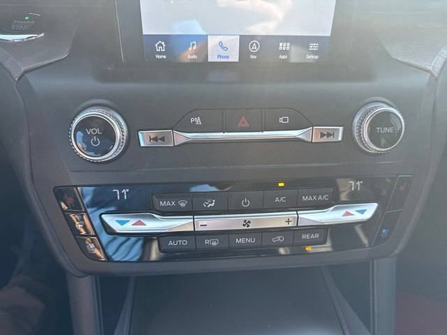 Certified 2020 Ford Explorer Platinum w/ Premium Technology Package AWD/4WD image 17
