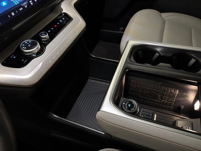 Certified 2025 Ford Expedition Active image 32