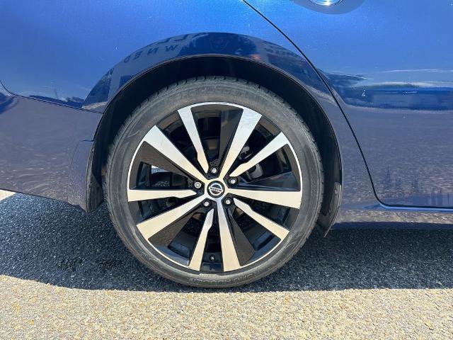 Used 2021 Nissan Altima 2.5 SR FWD image 11