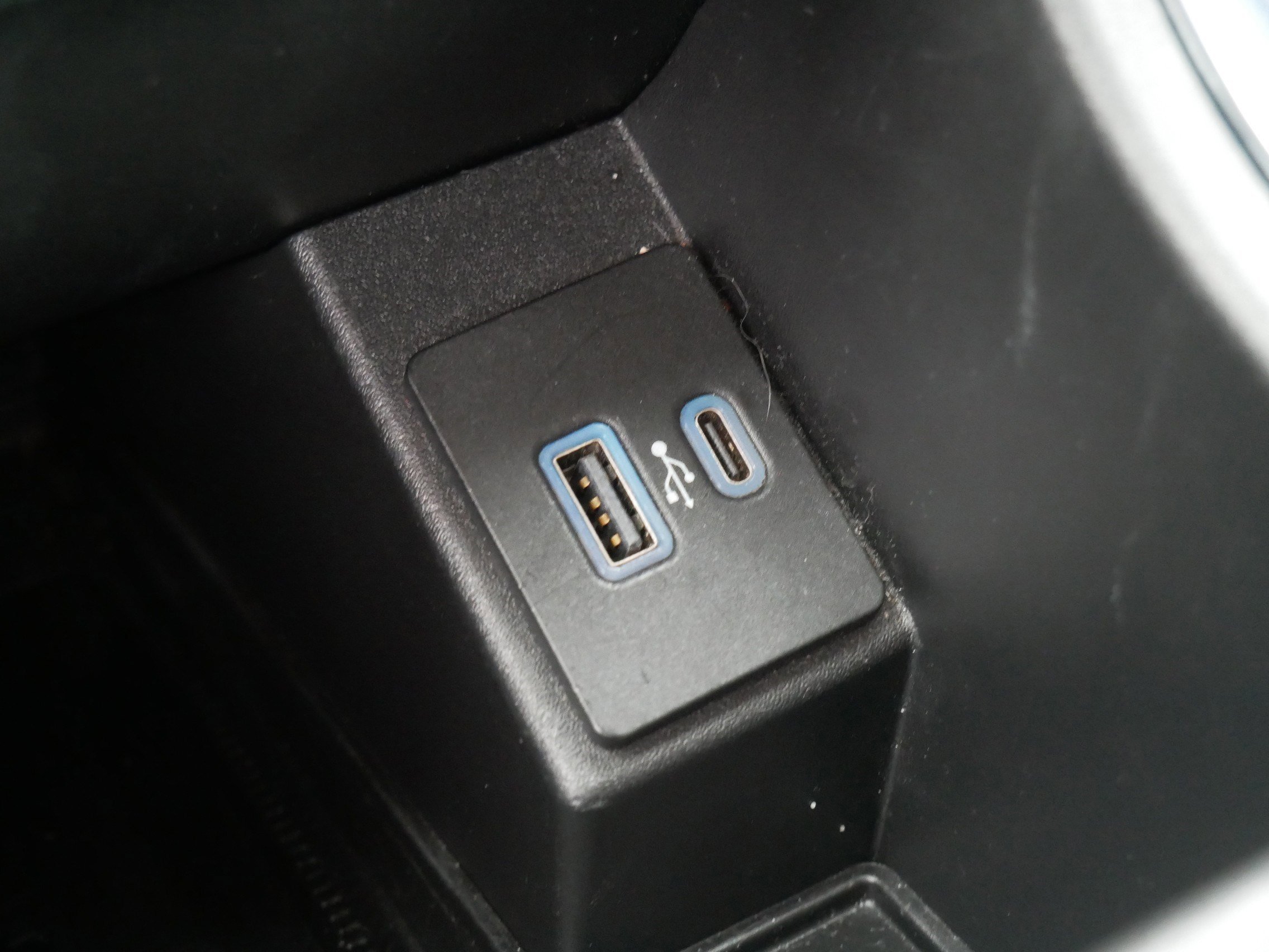 Certified 2022 Ford Edge Titanium image 33