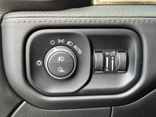 Used 2024 RAM 3500 Limited AWD/4WD image 28