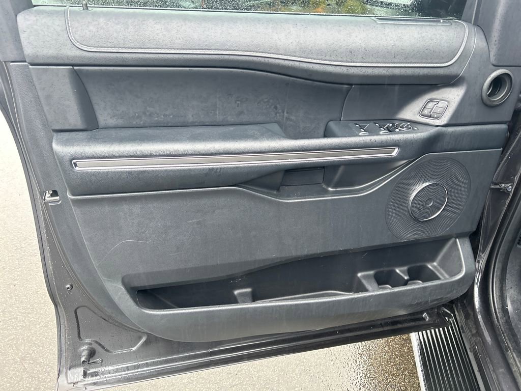 Certified 2023 Ford Expedition Max XLT image 17