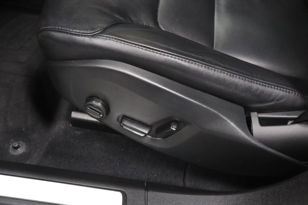 Used 2023 Volvo XC60 B5 Core AWD/4WD image 25