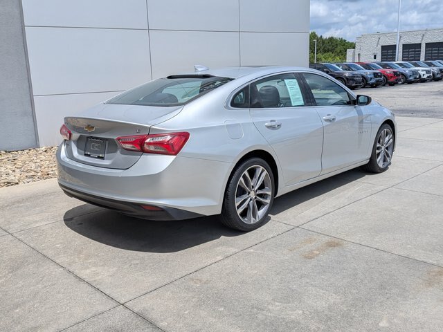 Used 2021 Chevrolet Malibu LT FWD image 4