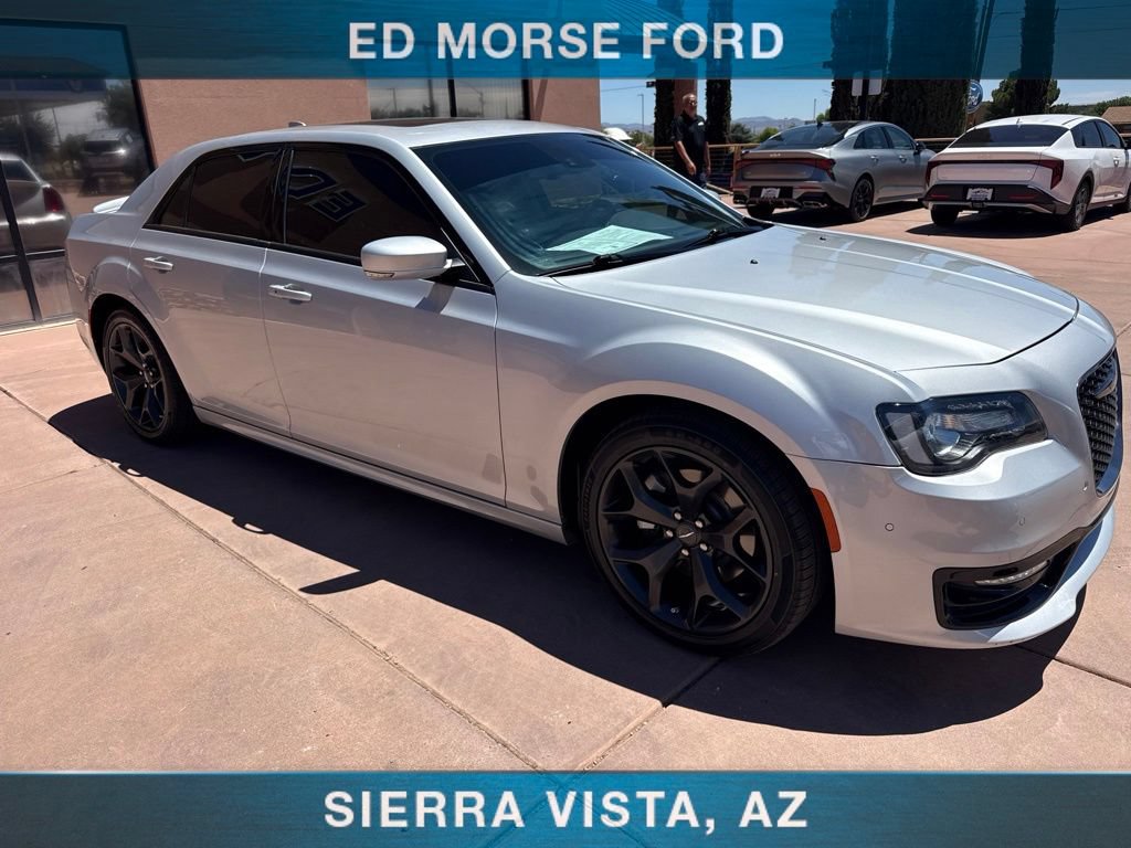 Used 2023 Chrysler 300 S w/ Comfort Group RWD image 9