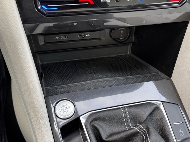 Used 2024 Volkswagen Tiguan SE w/ Panoramic Sunroof Package image 22