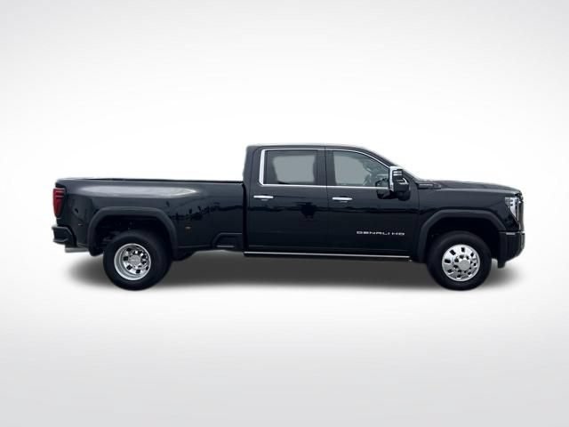 Used 2024 GMC Sierra 3500 Denali Ultimate AWD/4WD image 12