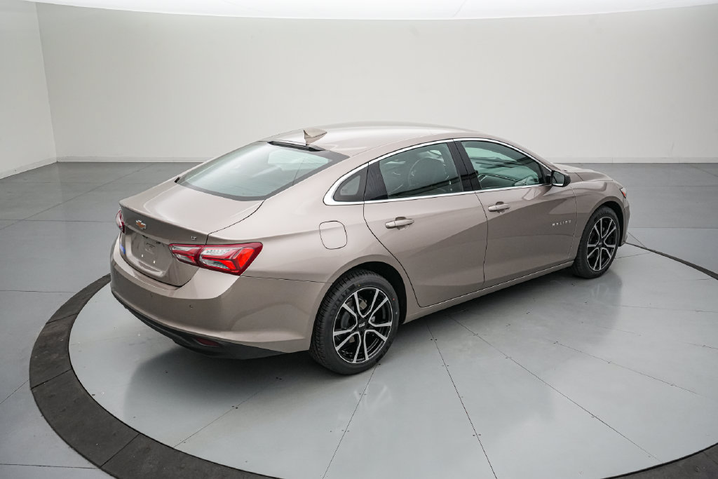 Used 2024 Chevrolet Malibu LT FWD image 4