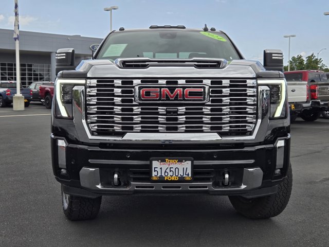 Used 2024 GMC Sierra 2500 Denali AWD/4WD image 2