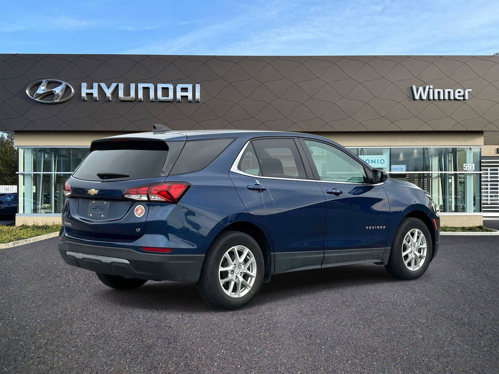 Used 2022 Chevrolet Equinox LT FWD image 5