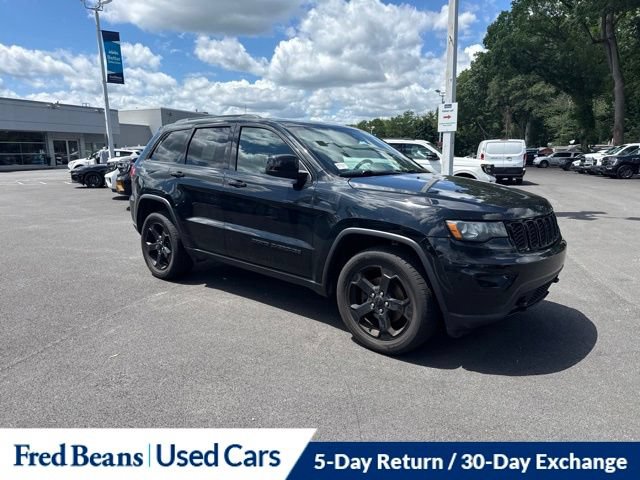 Used 2018 Jeep Grand Cherokee Laredo AWD/4WD image 1