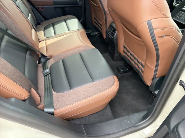 Certified 2025 Ford Bronco Sport Outer Banks w/ Outer Banks Tech Package+ AWD/4WD image 32