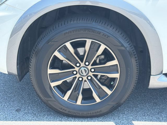 Used 2017 Nissan Armada Platinum w/ Captain Seat Package AWD/4WD image 13