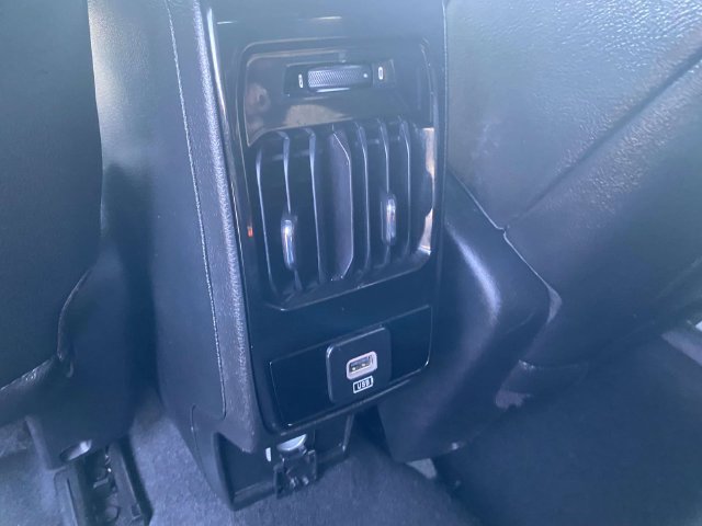 Used 2024 Jeep Compass Latitude AWD/4WD image 13