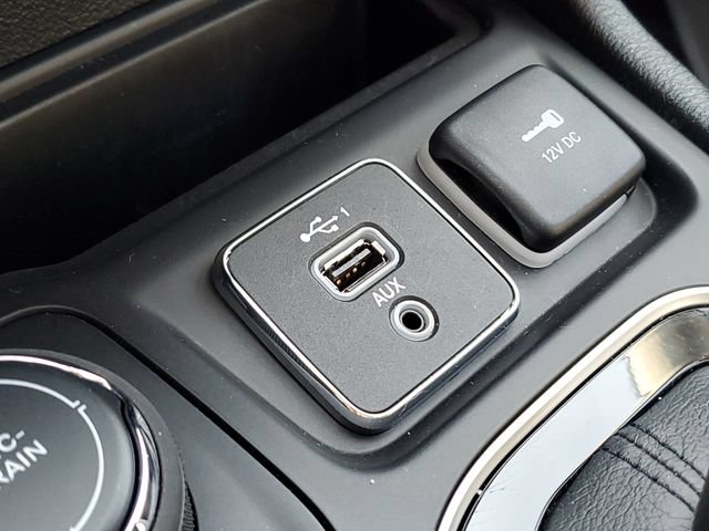 Used 2022 Jeep Cherokee Limited w/ Elite Package AWD/4WD image 22
