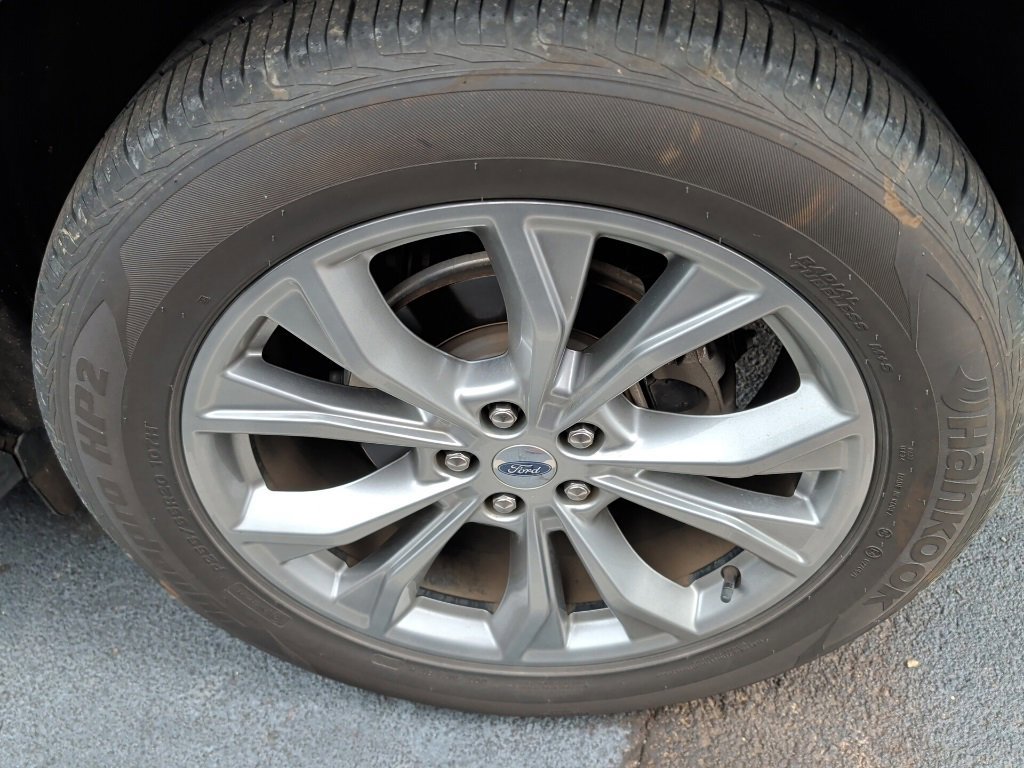 Certified 2021 Ford Explorer XLT w/ Equipment Group 202A image 6