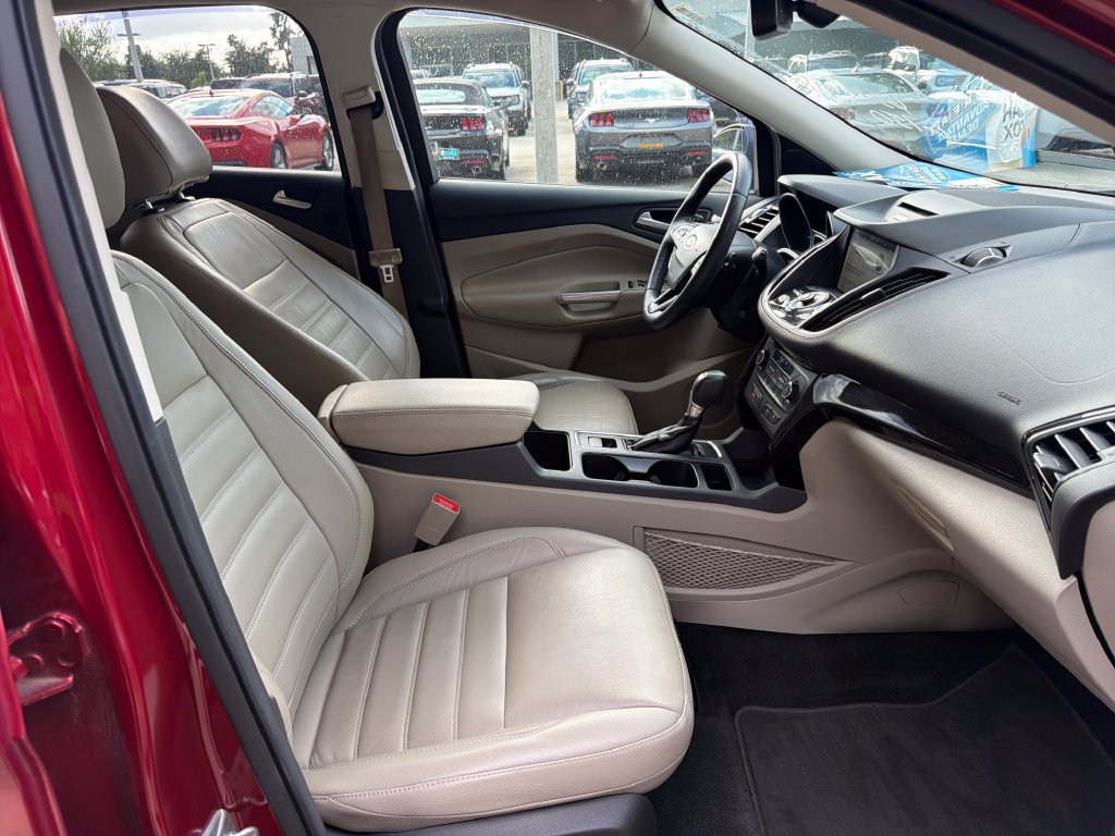 Certified 2017 Ford Escape Titanium FWD image 27